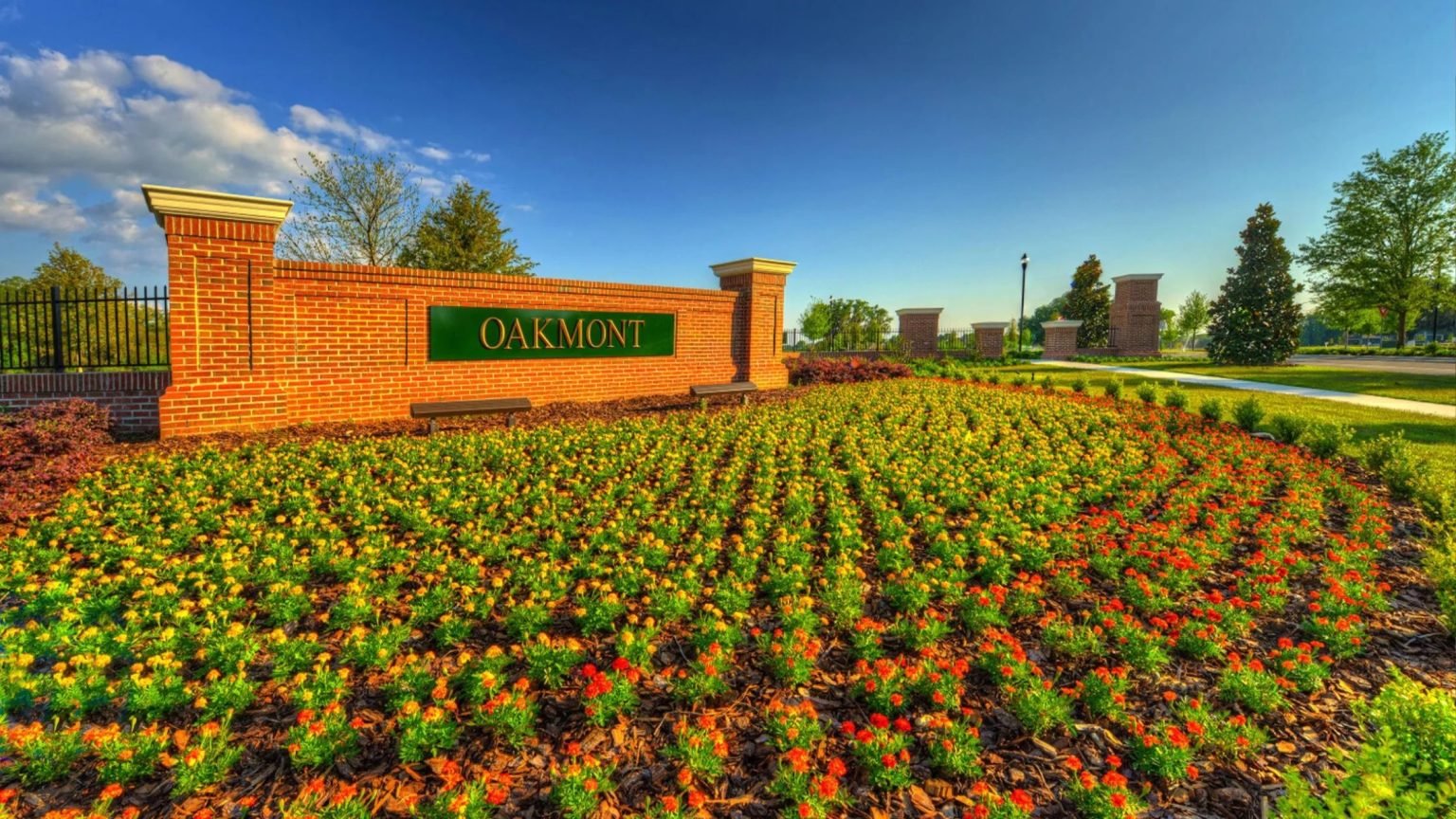 Take the Fast Track to a New Oakmont Home Oakmont