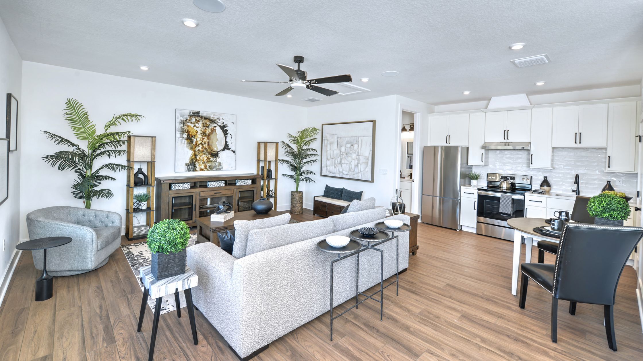 Multigenerational Homes Above Garage Apartment